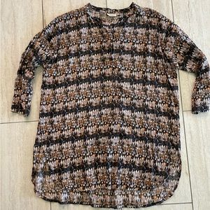 Masai patterned tunic